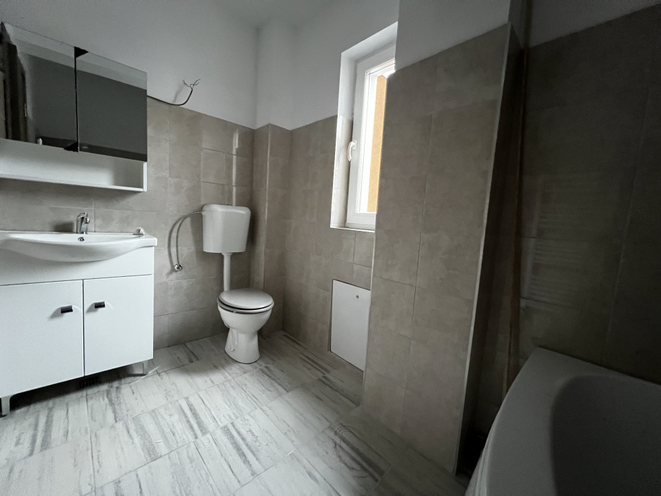 Apartament de 3 camere, 66mp, 2 bai, zona Cetatii