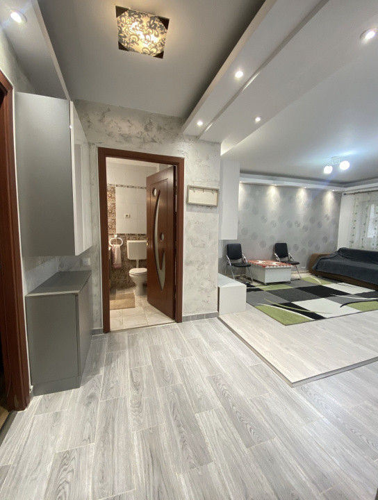 Apartament de 2 camere, 54 mp, gradina, zona Vivo