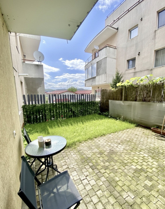 Apartament de 2 camere, 54 mp, gradina, zona Vivo