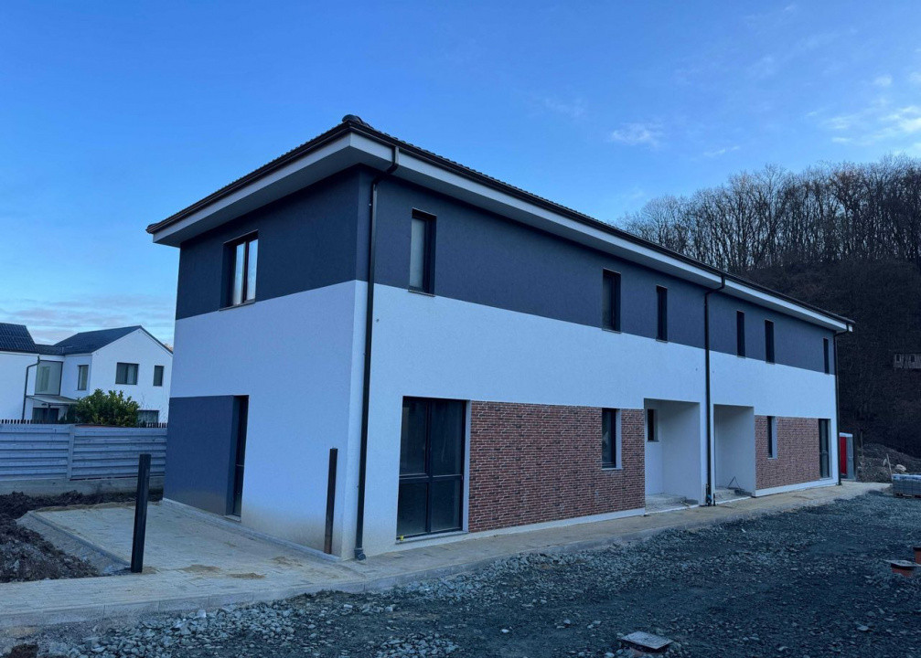 Duplex de 4 camere, 118 mp, 250 mp teren, Tauti