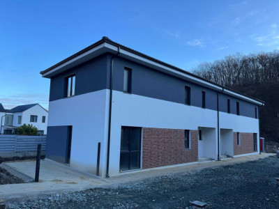 Duplex de 4 camere, 118 mp, 250 mp teren, Tauti