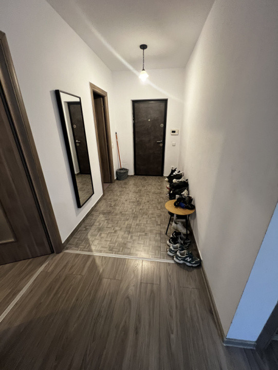 Apartament de 3 camere, 57mp utili, garaj, zona Vivo