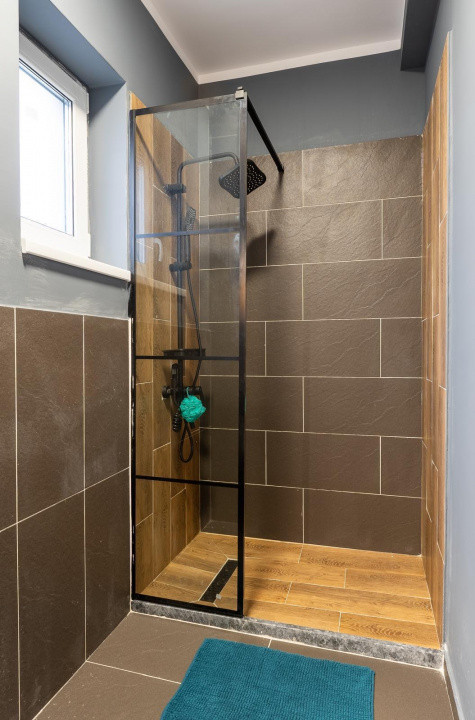 Casa MODERNA, 4 camere, terasa, curte, parcare, Tudor Vladimirescu