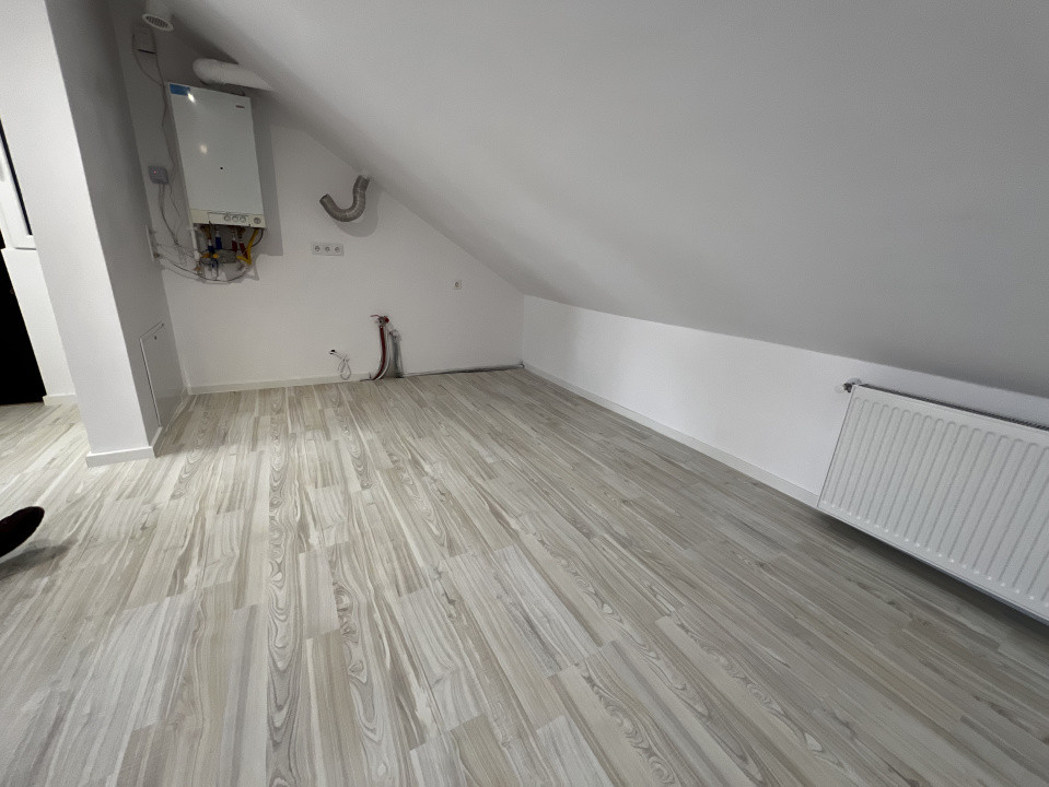 Apartament de 4 camere, 100 mp, zona Florilor