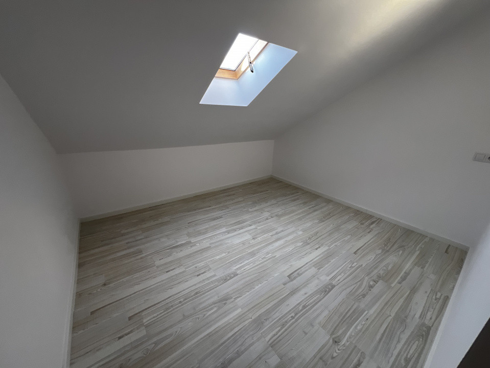 Apartament de 4 camere, 100 mp, zona Florilor