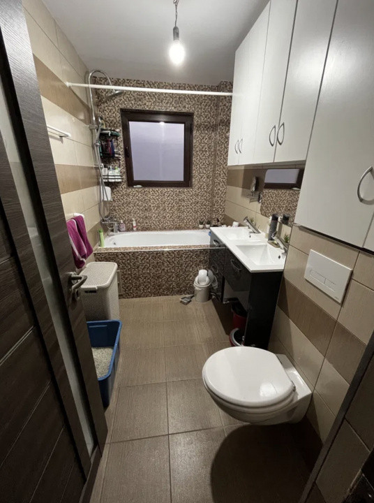 Apartament de 3 camere, terasa, garaj subteran, Zona Urusagului