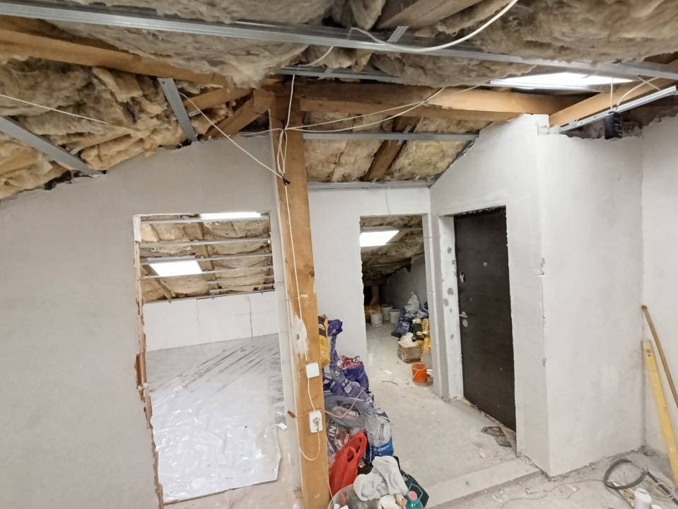 Apartament la pod, 275 mp, parcare, str Abatorului