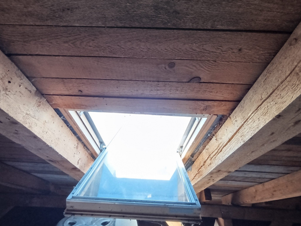 Apartament la pod, 275 mp, parcare, str Abatorului