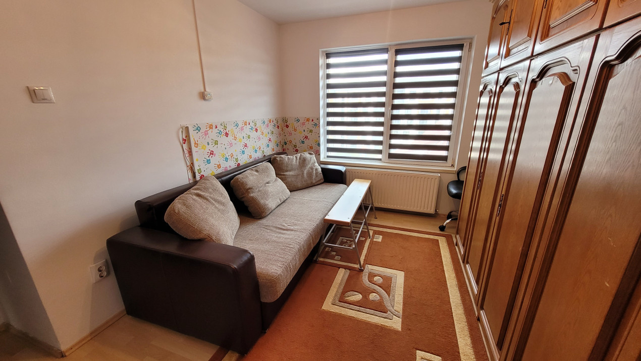 Apartament de 3 camere, mobilat, utilat, etaj intermediar, zona Teilor