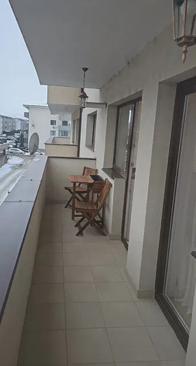 Apartament cochet de 2 camere, loc de parcare, strada 