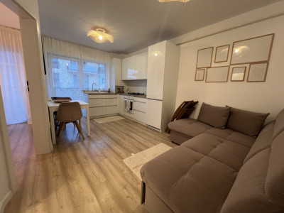 Apartament cochet de 2 camere, loc de parcare, strada 