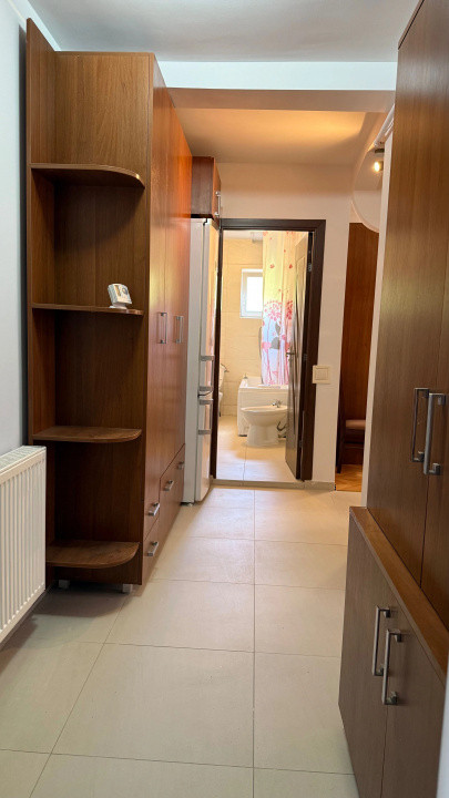 Apartament de 2 camere, 38 mp, loc de parcare, str Stejarului