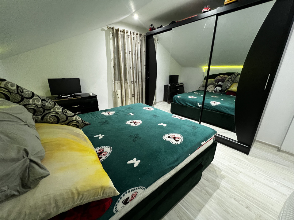 Apartament de 3 camere, 70mp, parcare, zona Porii