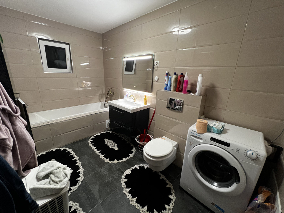 Apartament de 3 camere, 70mp, parcare, zona Porii