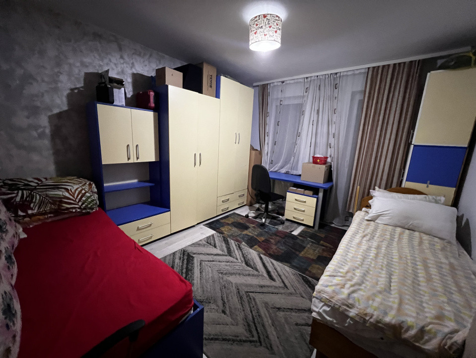 Apartament cu 2 dormitoare, parcare, zona Tineretului