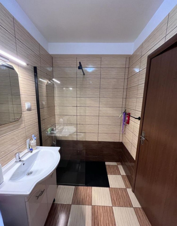 Apartament de o camera, 36 mp, parcare, zona Sesul de Sus