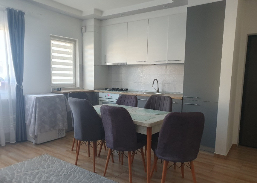Apartament de 2 camere, 47 mp, gradina, 2 parcari, str Fagului