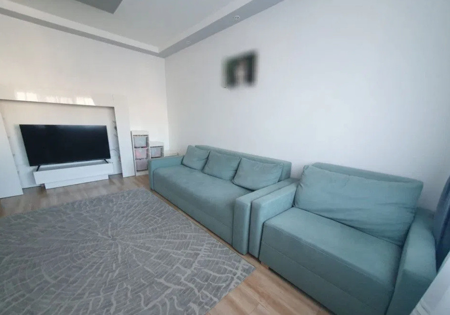 Apartament de 2 camere, 47 mp, gradina, 2 parcari, str Fagului