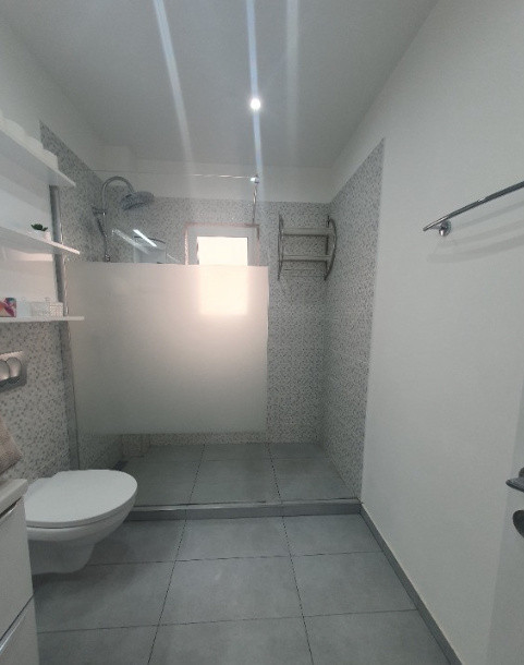 Apartament de 2 camere, 47 mp, gradina, 2 parcari, str Fagului