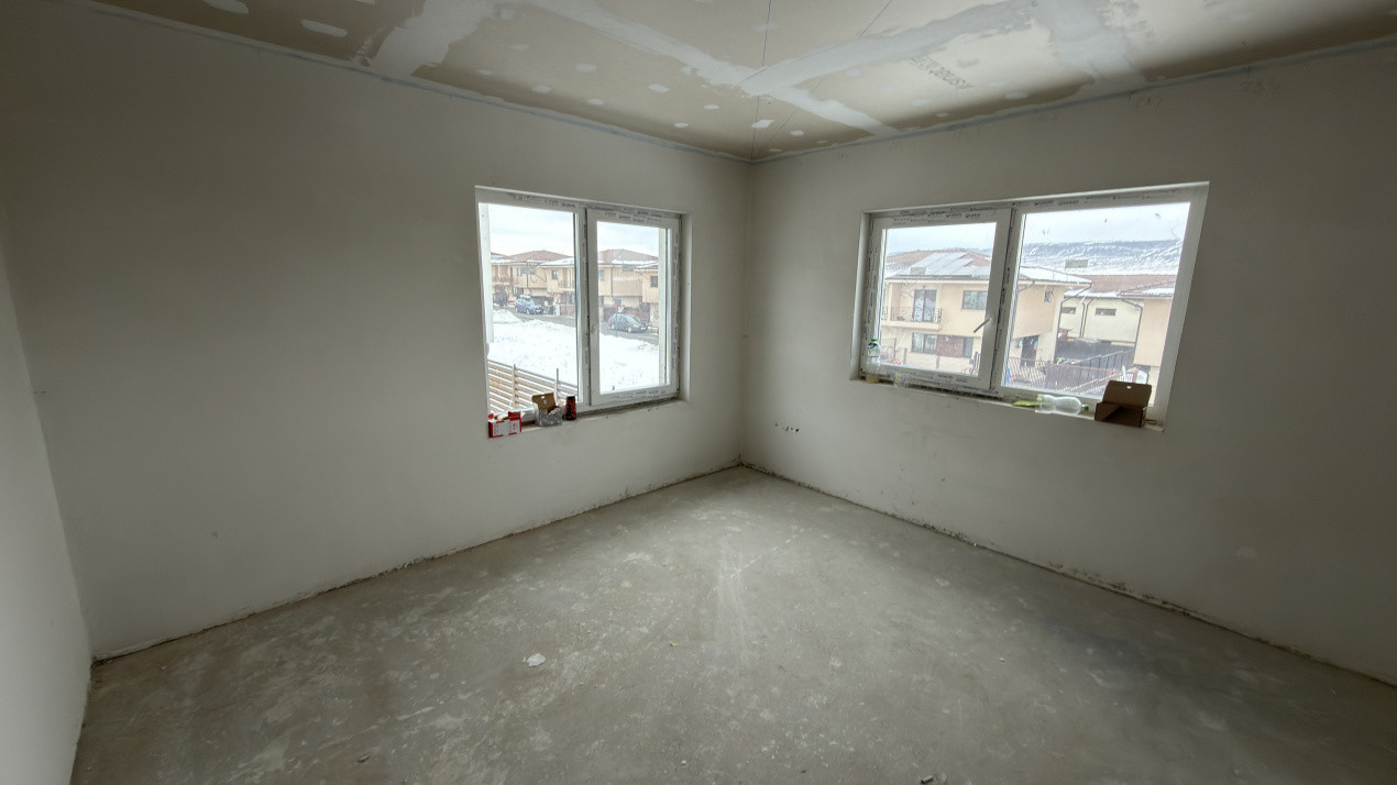 Duplex De 4 Camere, 97mp, Zona Teilor