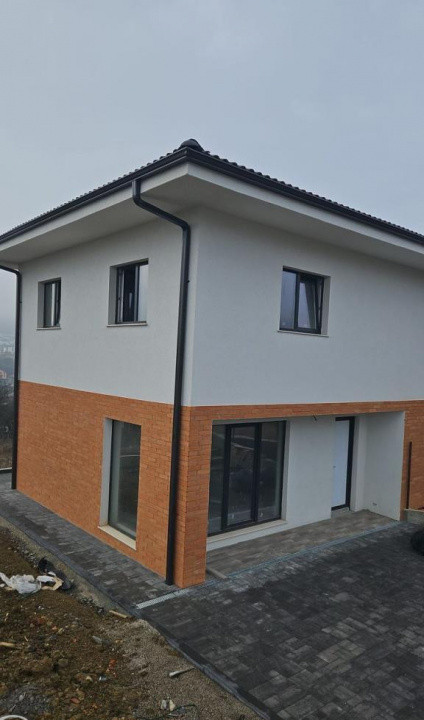 Duplex De 4 Camere, 119mp, Zona Profi