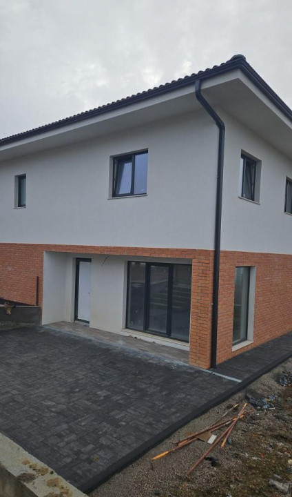 Duplex De 4 Camere, 119mp, Zona Profi