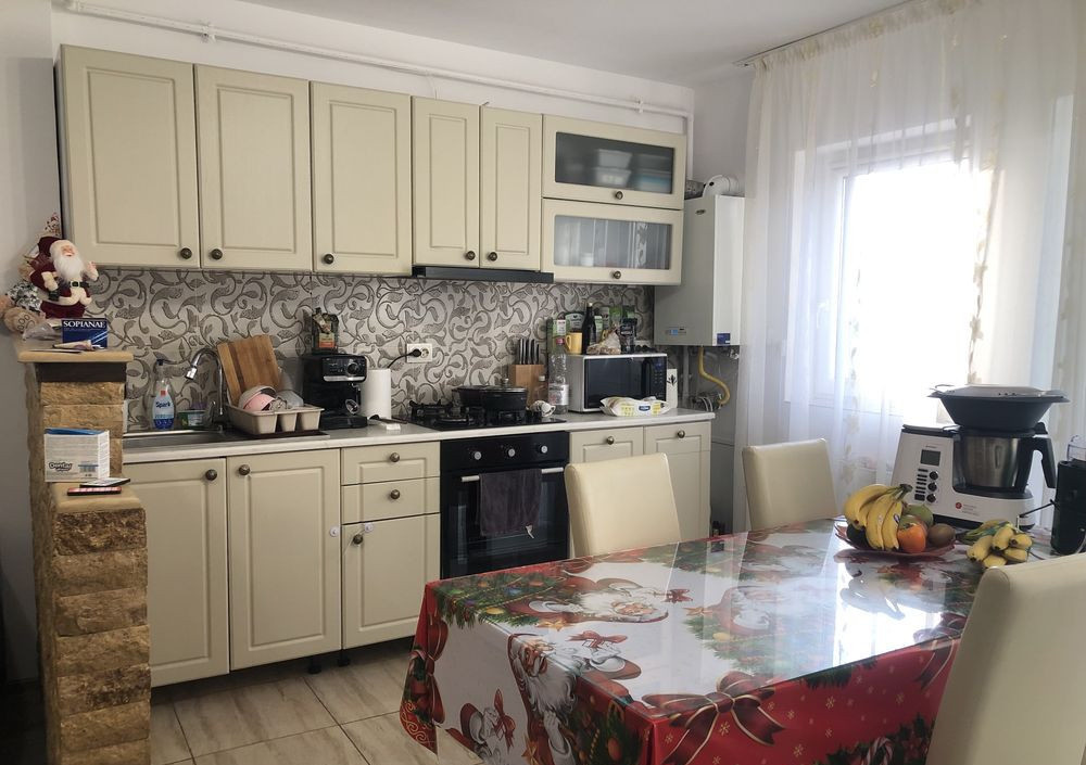 Apartament de 2 Camere, 54mp, Etaj Intermediar, Zona Urusagului