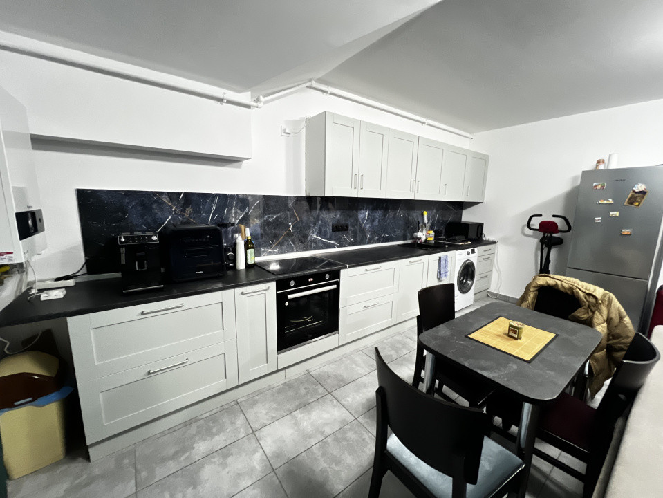 Apartament de 2 camere, 46 mp, parcare, zona Parcului Poligon