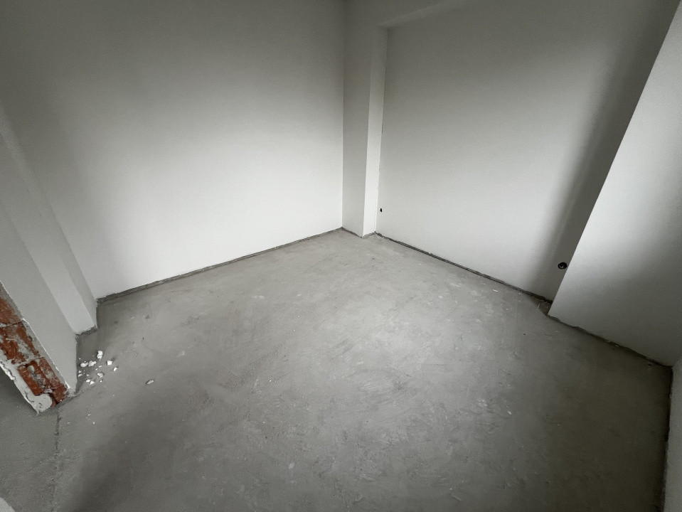 Apartament de 2 camere, 44 mp, parcare, zona Cetatii