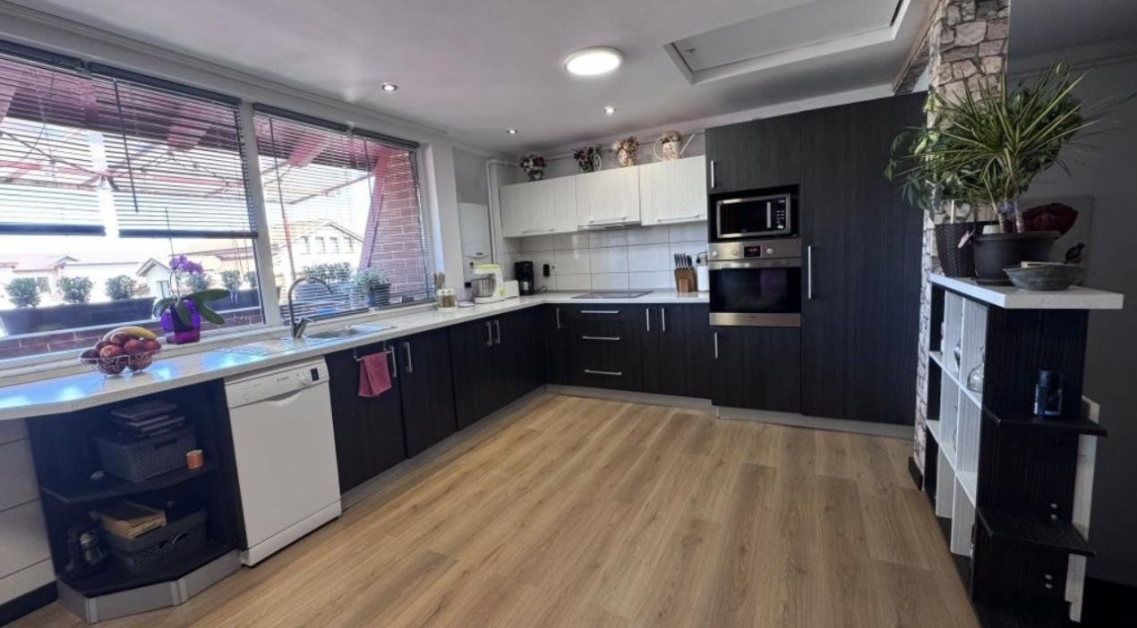 Apartament de 3 camere, 89 mp, parcare, Muzeul Apei