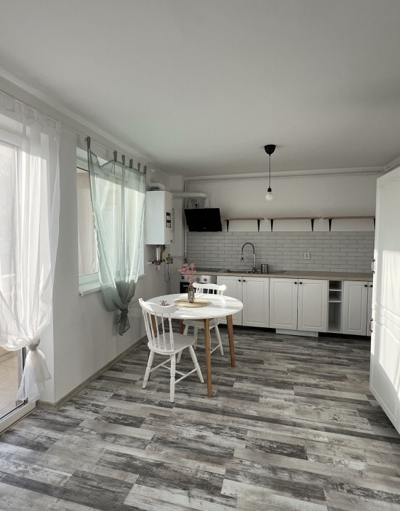 Apartament de 2 camere, 47 mp, parcare, zona Cetatii