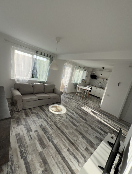 Apartament de 2 camere, 47 mp, parcare, zona Cetatii