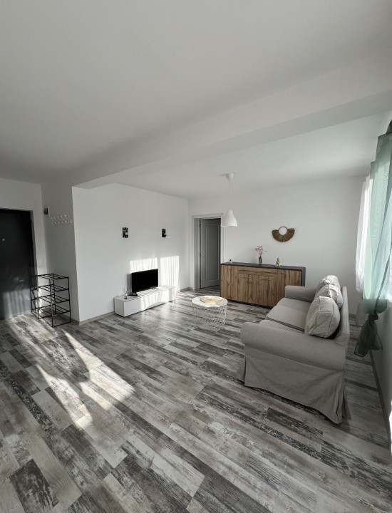 Apartament de 2 camere, 47 mp, parcare, zona Cetatii