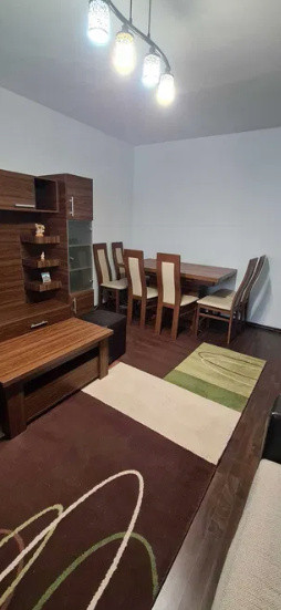 Apartament de 2 camere decomandate, 60 mp, parcare, str Florilor