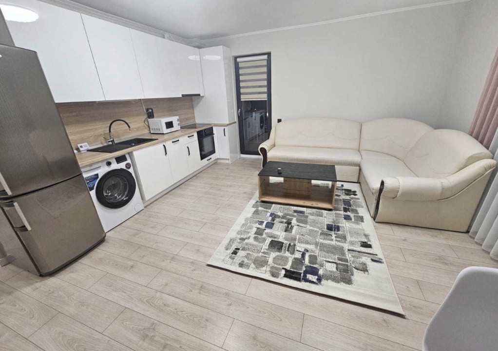 Apartament de 3 camere, 59 mp, 28 mp terasa, parcare, zona Eroilor