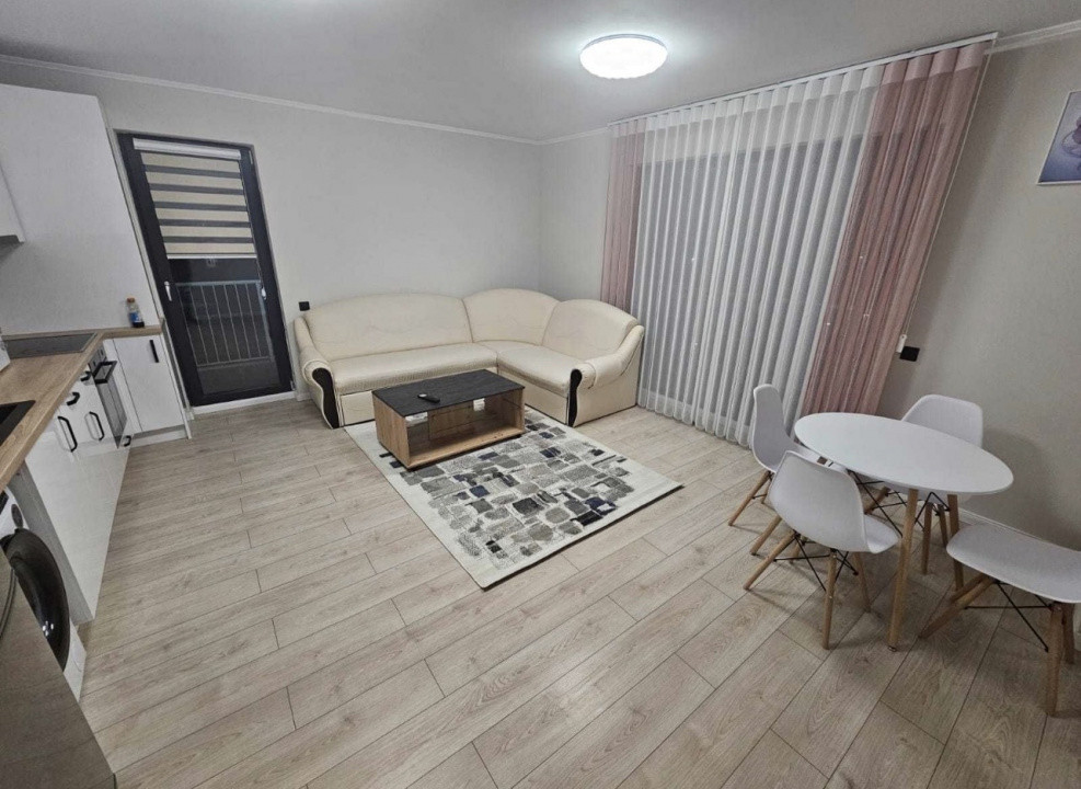 Apartament de 3 camere, 59 mp, 28 mp terasa, parcare, zona Eroilor