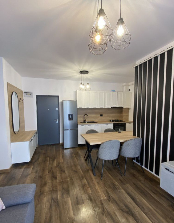 Apartament de 2 camere, 40 mp, parcare, zona Catanelor