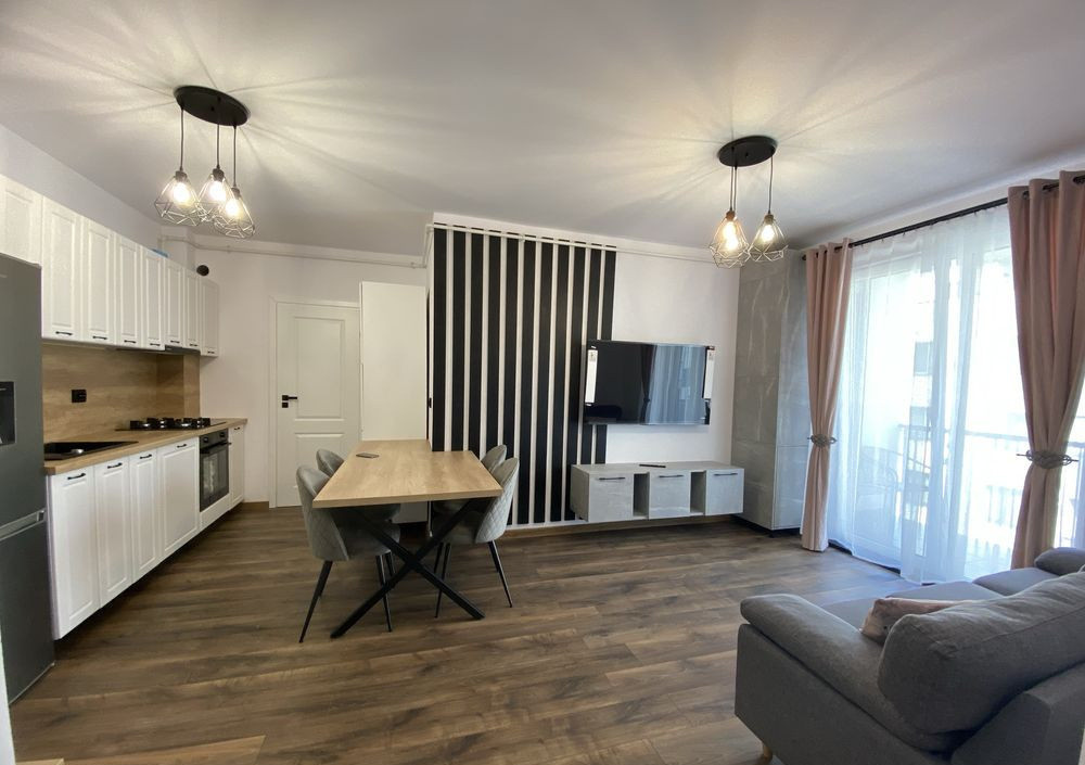 Apartament de 2 camere, 40 mp, parcare, zona Catanelor