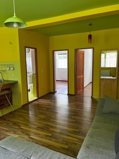 Apartament de 3 camere, 53 mp, zona verde, str Salcamului