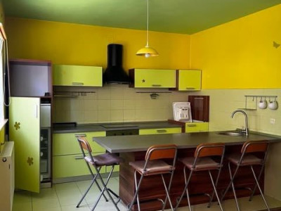 Apartament de 3 camere, 53 mp, zona verde, str Salcamului