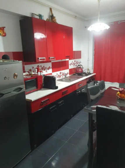 Apartament de 2 camere, 53 mp, strada Eroilor