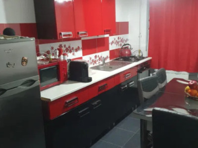 Apartament de 2 camere, 53 mp, strada Eroilor