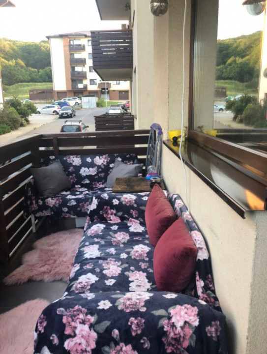 Apartament de 2 camere, 57 mp, boxa, parcare, str Sub Cetate