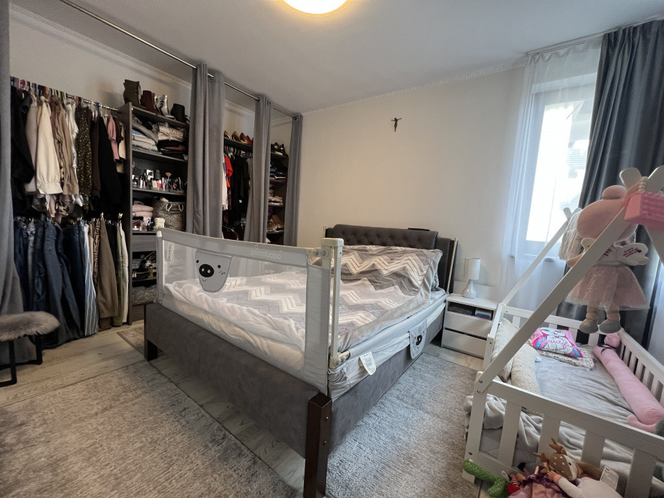 Apartament de 2 camere, 57 mp, boxa, parcare, str Sub Cetate