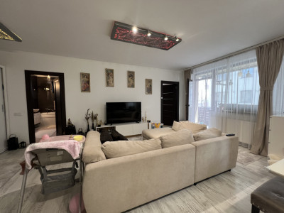 Apartament de 2 camere, 57 mp, boxa, parcare, str Sub Cetate