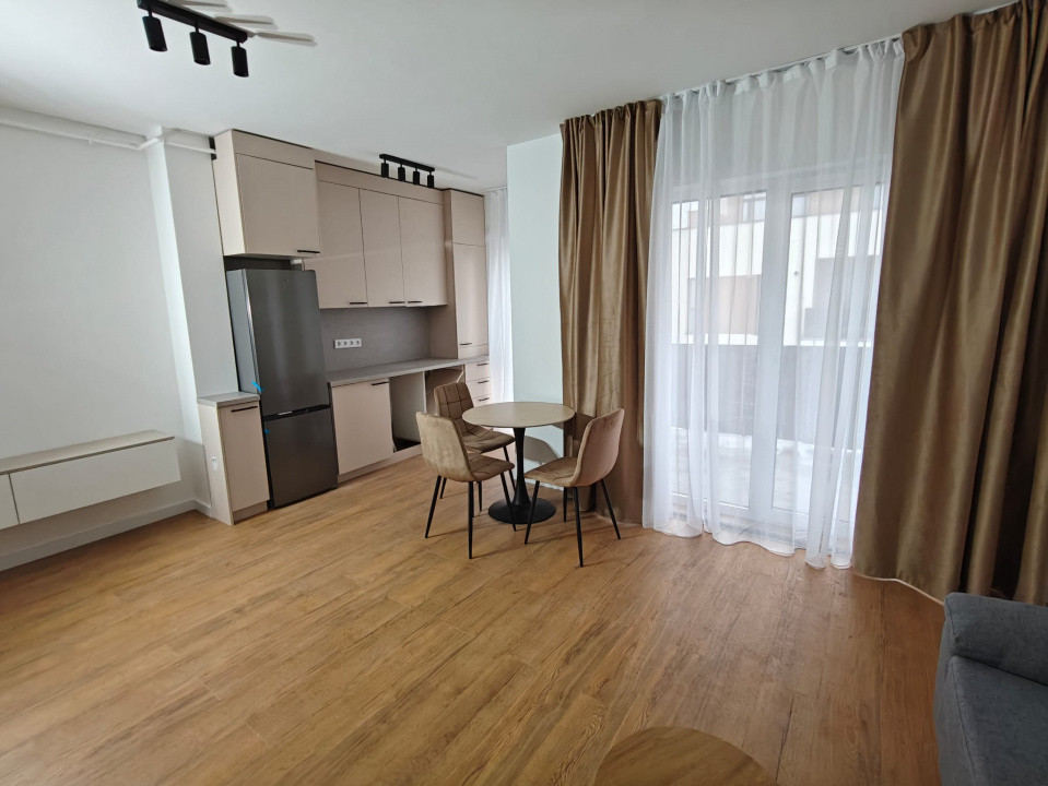Apartament de 2 camere, 47 mp, parcare, zona Eroilor