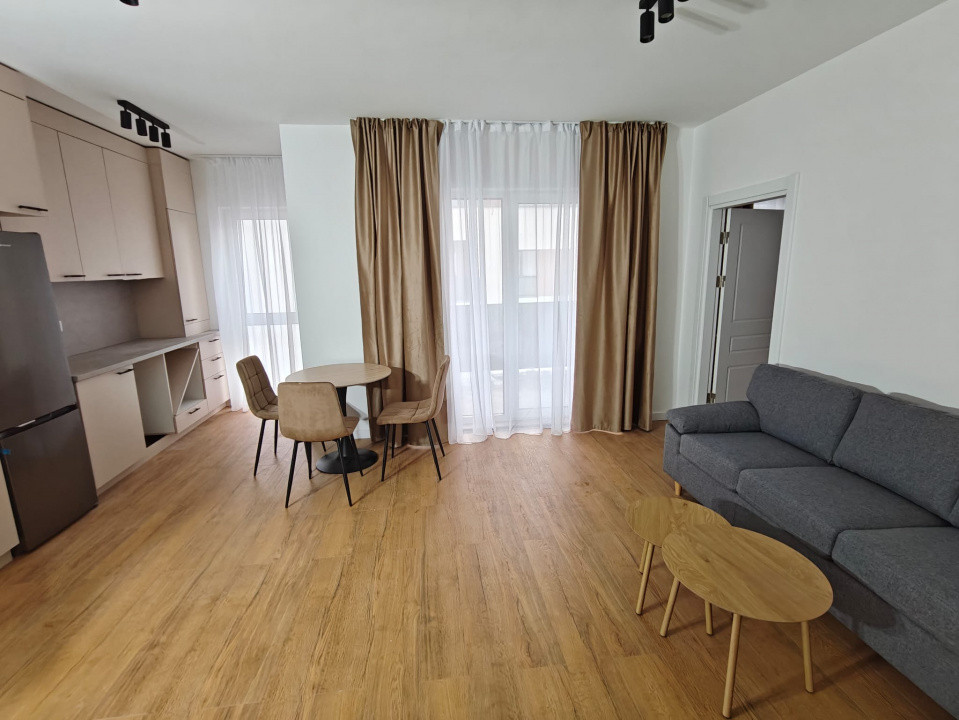 Apartament de 2 camere, 47 mp, parcare, zona Eroilor