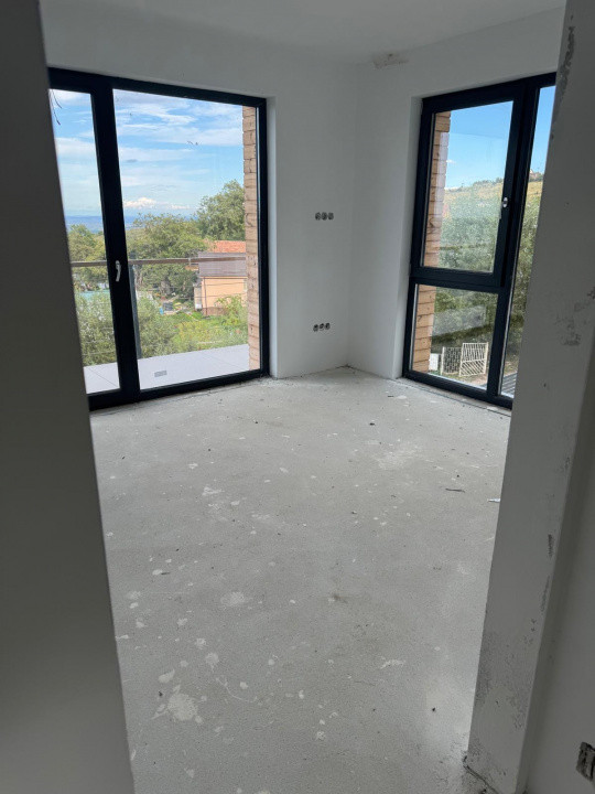 Duplex de 4 camere, 220 mp, 390 mp teren, Feleacu