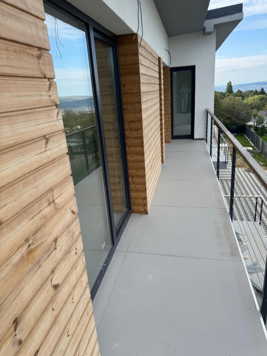 Duplex de 4 camere, 220 mp, 390 mp teren, Feleacu