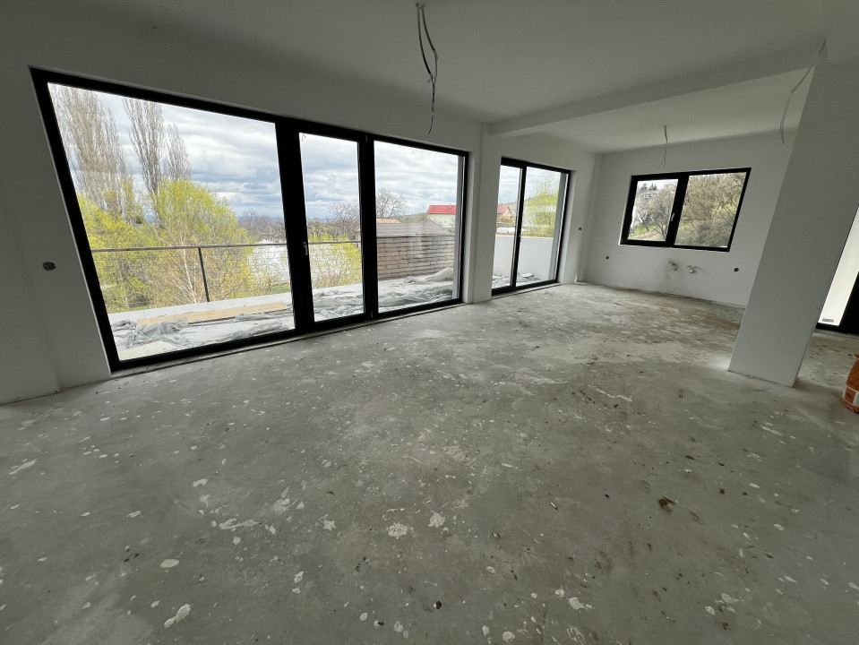 Duplex de 4 camere, 220 mp, 390 mp teren, Feleacu